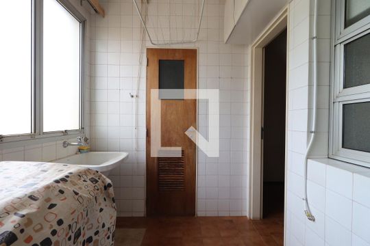 Área de Serviço de apartamento para alugar com 2 quartos, 80m² em Centro, Ribeirão Preto