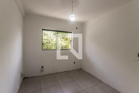 Quarto de casa de condomínio para alugar com 2 quartos, 100m² em Jardim das Margaridas, Salvador