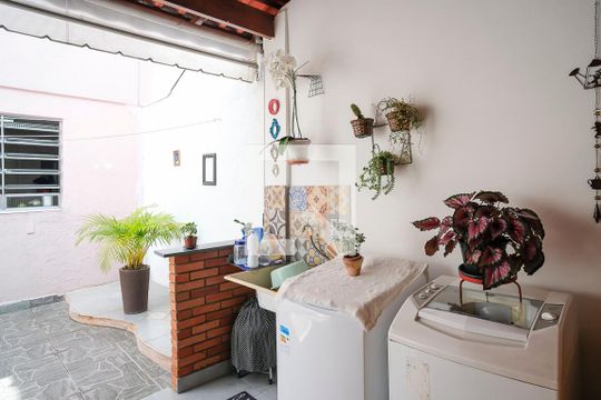 Quintal e área de serviço de casa à venda com 2 quartos, 140m² em Rudge Ramos, São Bernardo do Campo