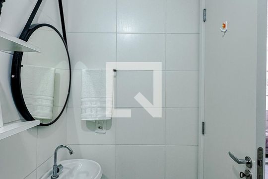 Banheiro de apartamento à venda com 2 quartos, 32m² em Brás, São Paulo
