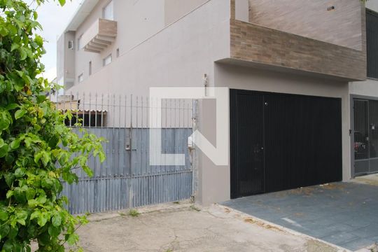 Fachada de casa à venda com 4 quartos, 280m² em Vila Matilde, São Paulo