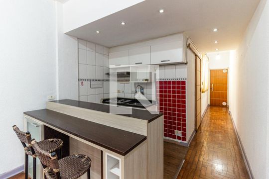 Cozinha de kitnet/studio à venda com 1 quarto, 40m² em República, São Paulo