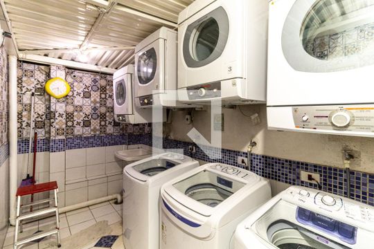 Lavanderia de kitnet/studio à venda com 1 quarto, 40m² em República, São Paulo