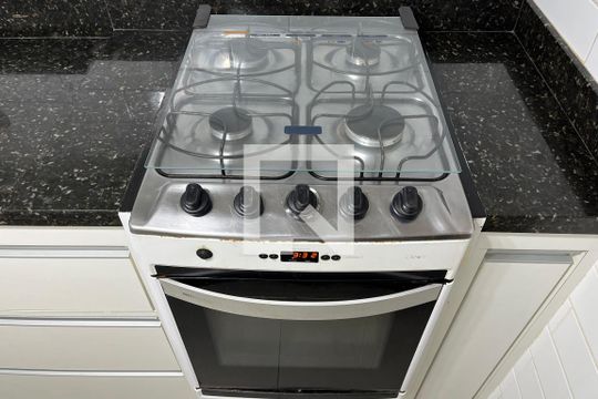 Cozinha de apartamento para alugar com 2 quartos, 85m² em Aparecida, Santos