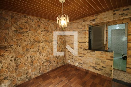 Sala de apartamento para alugar com 3 quartos, 56m² em Penha Circular, Rio de Janeiro