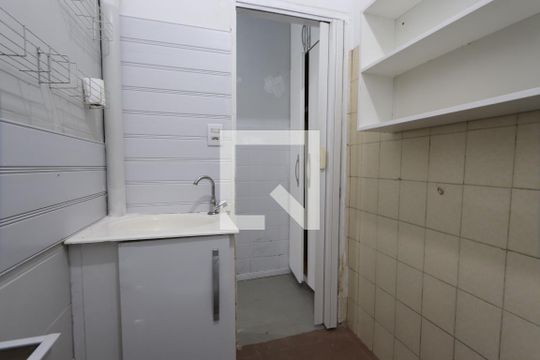 Banheiro de casa para alugar com 1 quarto, 42m² em Parque Santo Antônio, São Paulo