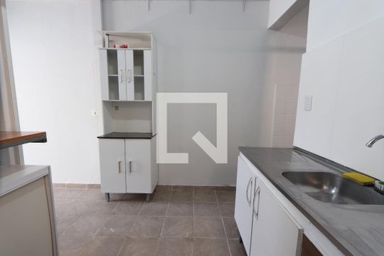 Cozinha de casa para alugar com 1 quarto, 42m² em Parque Santo Antônio, São Paulo