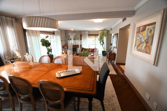 Sala de apartamento à venda com 4 quartos, 306m² em Cambuí, Campinas