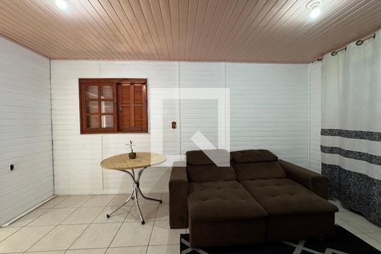 Sala de casa à venda com 3 quartos, 140m² em Feitoria, São Leopoldo