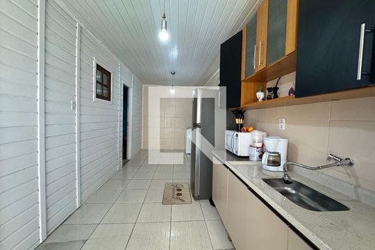 Cozinha de casa à venda com 3 quartos, 140m² em Feitoria, São Leopoldo
