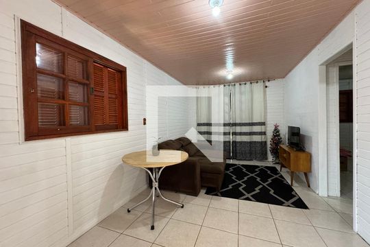 Sala de casa à venda com 3 quartos, 140m² em Feitoria, São Leopoldo