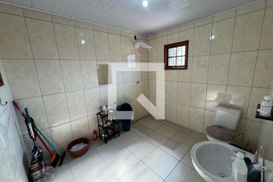 Banheiro de casa à venda com 3 quartos, 140m² em Feitoria, São Leopoldo