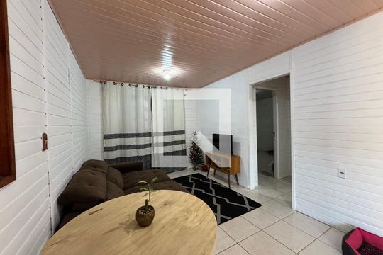 Sala de casa à venda com 3 quartos, 140m² em Feitoria, São Leopoldo