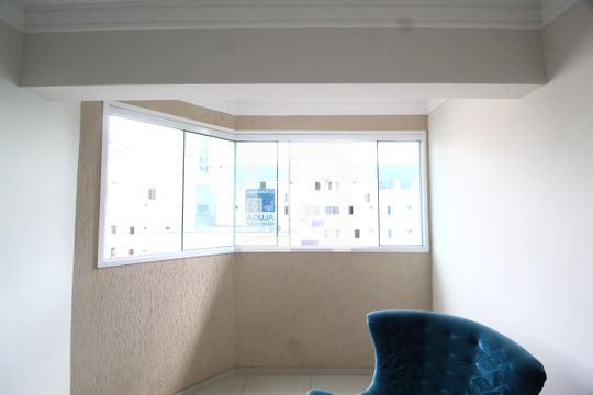 Sala de apartamento para alugar com 3 quartos, 94m² em Santa Mônica, Uberlândia