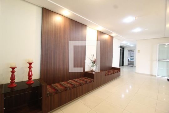 Hall social de apartamento para alugar com 3 quartos, 94m² em Santa Mônica, Uberlândia