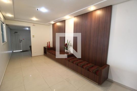 Hall social de apartamento para alugar com 3 quartos, 94m² em Santa Mônica, Uberlândia