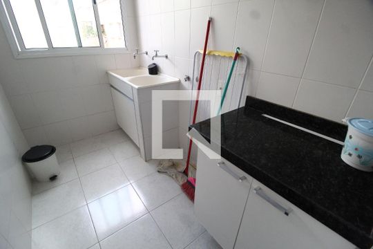 Área de Serviço de apartamento para alugar com 3 quartos, 94m² em Santa Mônica, Uberlândia