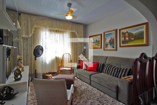 Sala de casa à venda com 3 quartos, 250m² em Sarandi, Porto Alegre