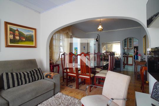 Sala de casa à venda com 3 quartos, 250m² em Sarandi, Porto Alegre