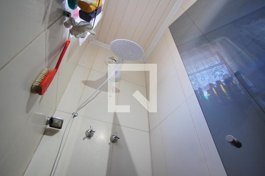 Banheiro Corredor de casa à venda com 3 quartos, 250m² em Sarandi, Porto Alegre
