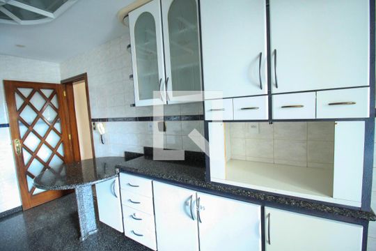 Cozinha de apartamento à venda com 3 quartos, 126m² em Vila Regente Feijó, São Paulo