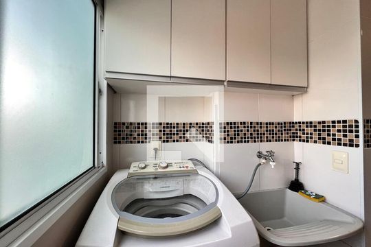 Cozinha e Área de Serviço de apartamento à venda com 2 quartos, 48m² em Cidade Satélite Íris, Campinas