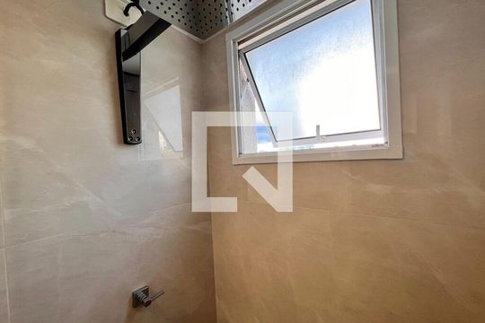 Banheiro de apartamento à venda com 2 quartos, 48m² em Cidade Satélite Íris, Campinas