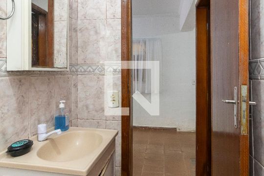 Banheiro de casa para alugar com 2 quartos, 100m² em Jardim Sao Carlos (zona Leste), São Paulo