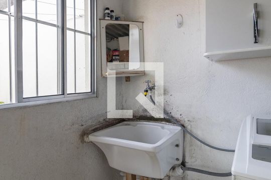 Área de Serviço de casa para alugar com 2 quartos, 100m² em Jardim Sao Carlos (zona Leste), São Paulo