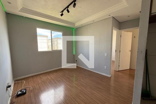 Apartamento para alugar com 2 quartos, 47m² em Parque Santa Rosa, Suzano