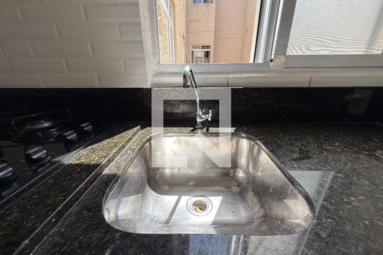 Área de Serviço de apartamento para alugar com 2 quartos, 47m² em Parque Santa Rosa, Suzano