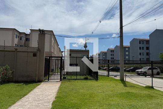 Fachada de apartamento para alugar com 2 quartos, 47m² em Parque Santa Rosa, Suzano