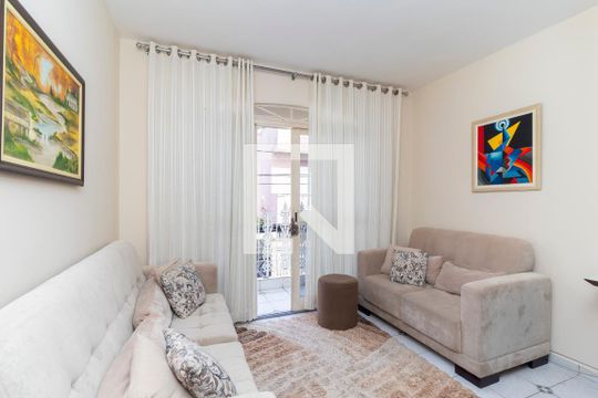 Casa 01 - Sala de casa para alugar com 4 quartos, 150m² em Jardim Sao Carlos (zona Leste), São Paulo