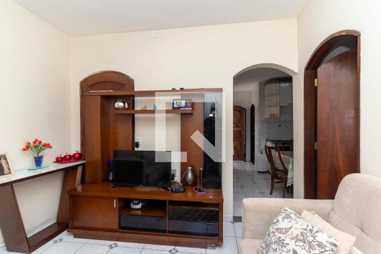 Casa 01 - Sala de casa para alugar com 4 quartos, 150m² em Jardim Sao Carlos (zona Leste), São Paulo