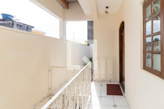 Casa 01 -  Área de Entrada de casa para alugar com 4 quartos, 150m² em Jardim Sao Carlos (zona Leste), São Paulo