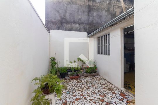 Casa 01 -  Quintal de casa para alugar com 4 quartos, 150m² em Jardim Sao Carlos (zona Leste), São Paulo
