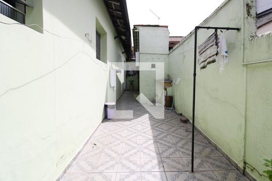 Quintal de casa à venda com 2 quartos, 107m² em Vila Mazzei, São Paulo