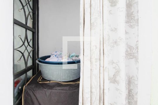 Área de Serviço de casa à venda com 2 quartos, 107m² em Vila Mazzei, São Paulo