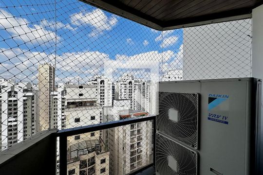 Sacada Suíte 1 de apartamento à venda com 3 quartos, 227m² em Cidade Monções, São Paulo