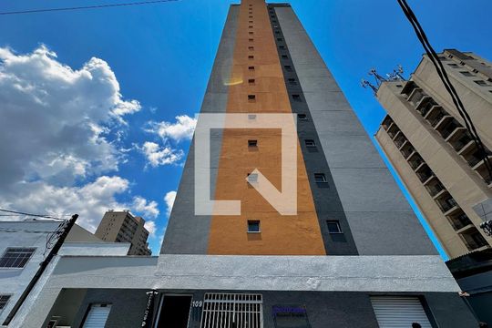 Fachada de apartamento para alugar com 2 quartos, 35m² em Vila das Belezas, São Paulo