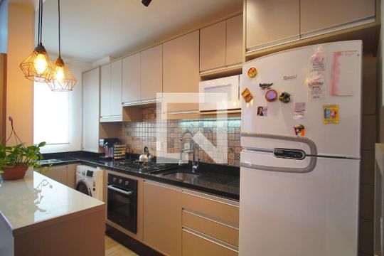 Cozinha de apartamento à venda com 2 quartos, 55m² em São Jorge, Novo Hamburgo