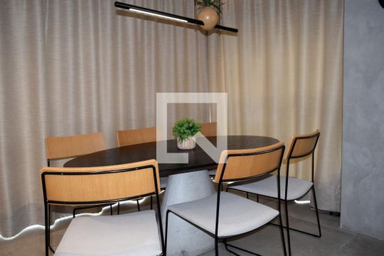 Sala de jantar de apartamento para alugar com 1 quarto, 70m² em Jardim America, São Paulo