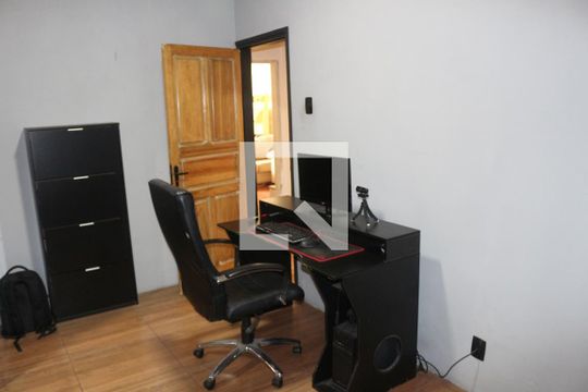 Quarto 2 de casa à venda com 3 quartos, 250m² em Olímpico, São Caetano do Sul