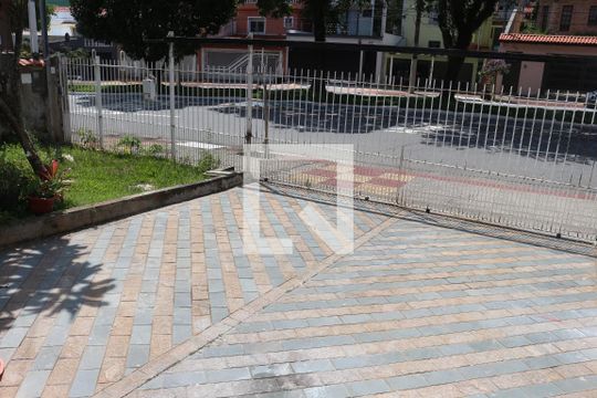 Garagem de casa à venda com 3 quartos, 250m² em Olímpico, São Caetano do Sul