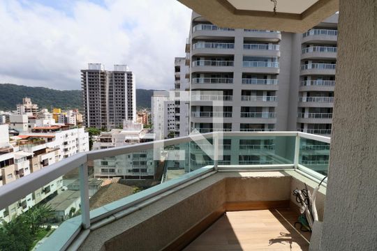 Varanda de apartamento para alugar com 3 quartos, 128m² em Jardim Virginia, Guarujá