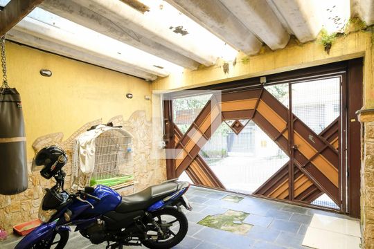 Garagem de casa à venda com 3 quartos, 170m² em Campestre, São Caetano do Sul