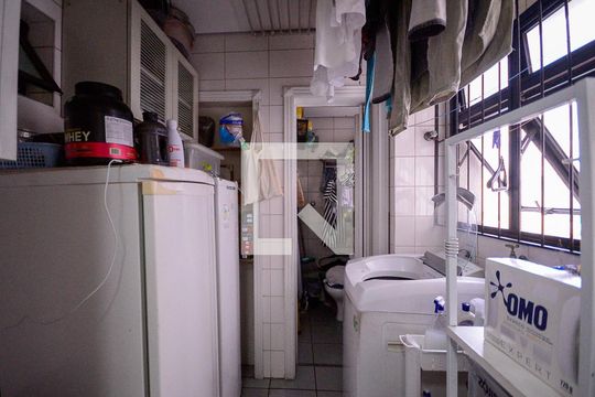 Área de Serviço de apartamento à venda com 4 quartos, 165m² em Vila Gumercindo, São Paulo