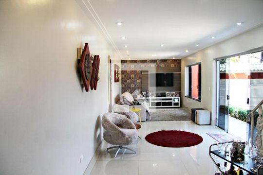Sala de casa à venda com 4 quartos, 278m² em Jardim Bela Vista, Guarulhos