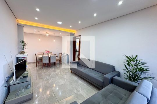 Sala de casa à venda com 3 quartos, 250m² em Diamante (barreiro), Belo Horizonte
