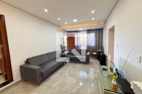 Sala de casa à venda com 3 quartos, 250m² em Diamante (barreiro), Belo Horizonte